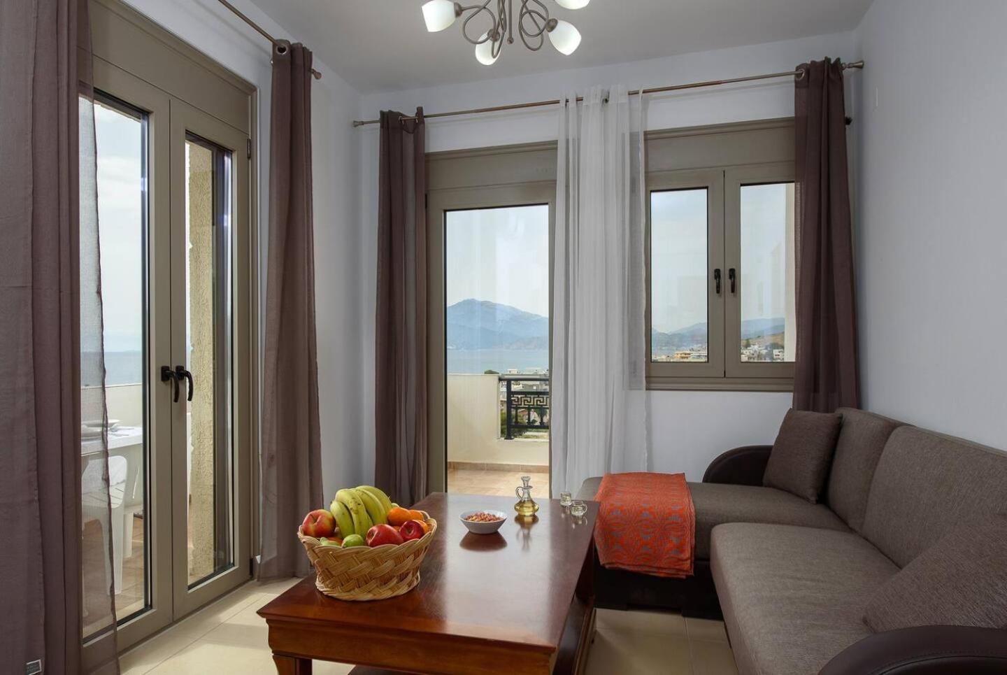 Sofia Apartment, With Sea & Mountain View Kalamaki  Exteriör bild